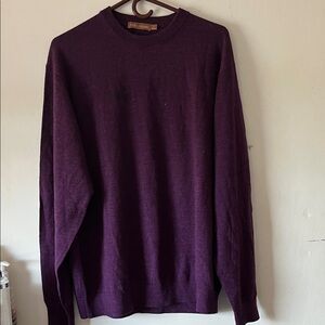 Elegant Men's Crewneck Sweater in Deep Purple